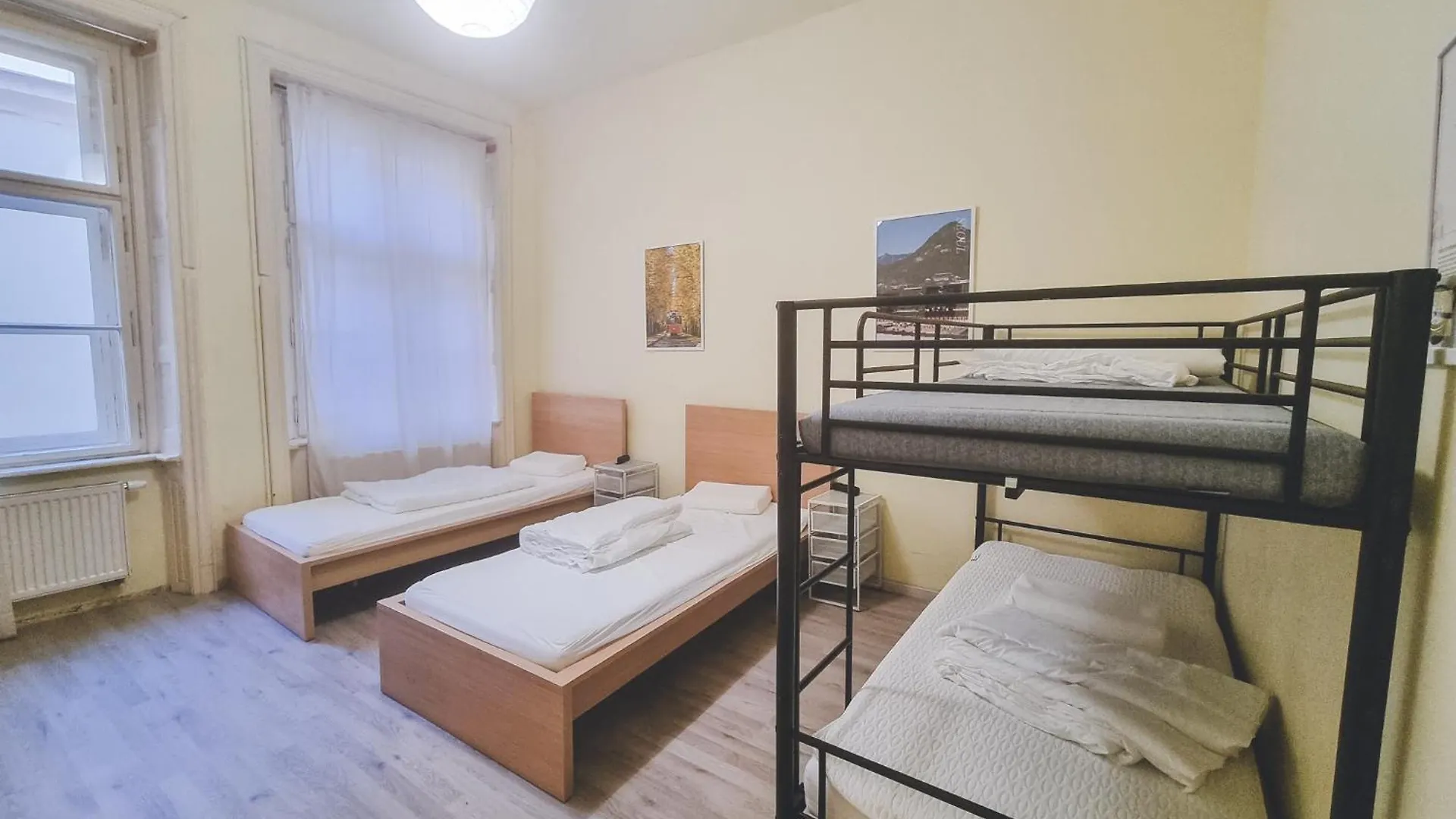 Korea Town Πράγα Hostel