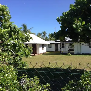 Chez Taia Et Véro Tiputa